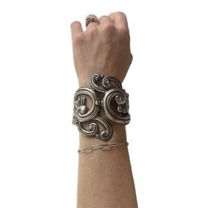 Vintage // Taxco Sterling Mexican Silver Ornate Cuff